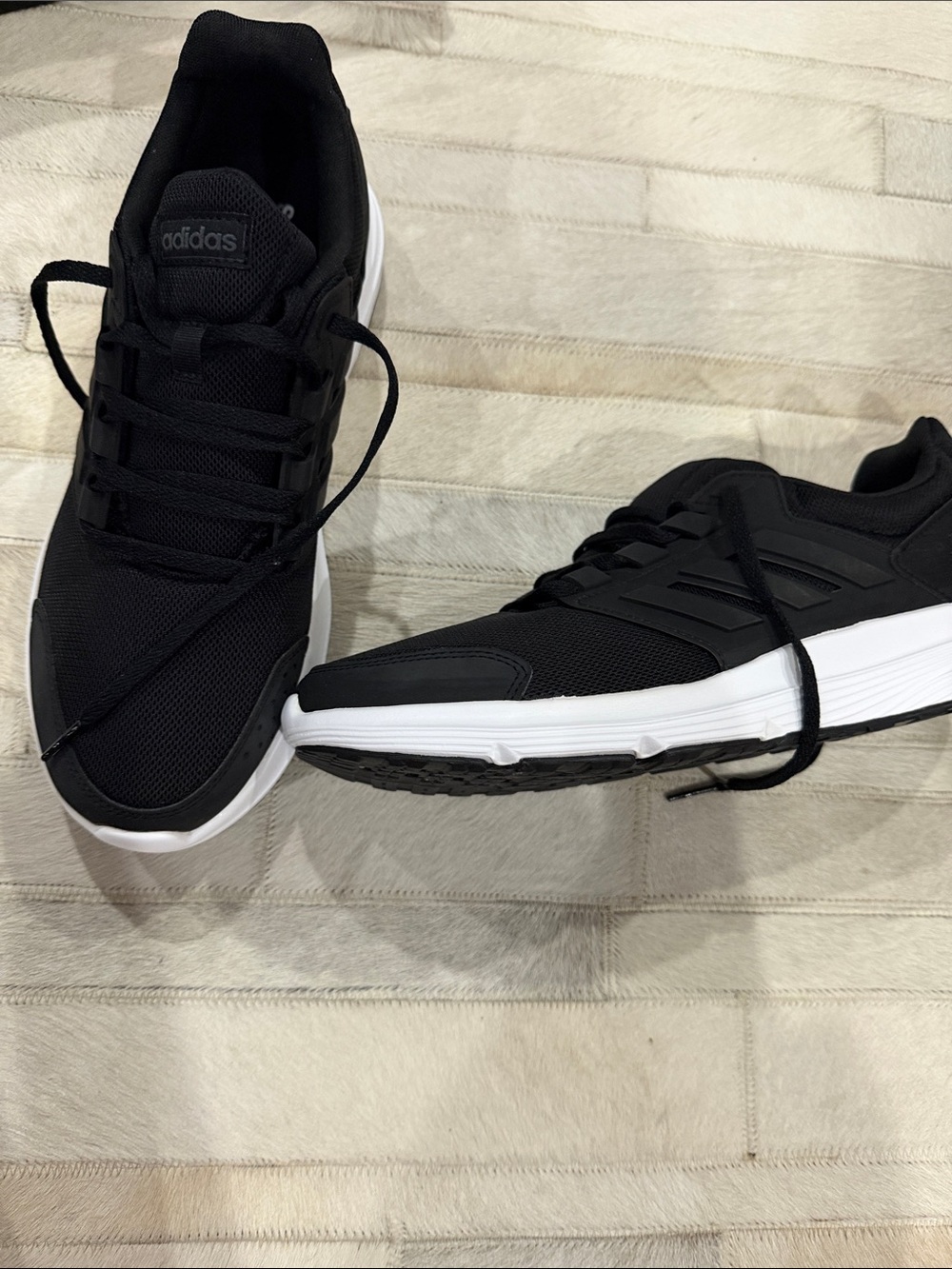 adidas Black and White Men's Low-Top Sneakers